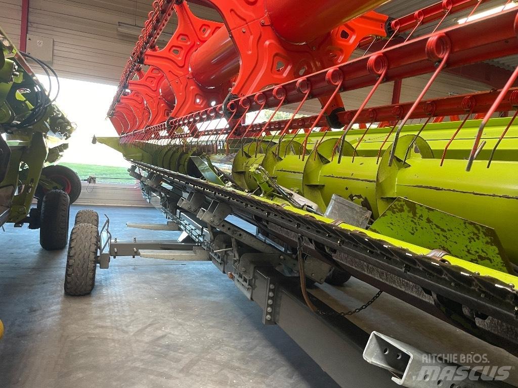 CLAAS Lexion 660 Зернозбиральні комбайни