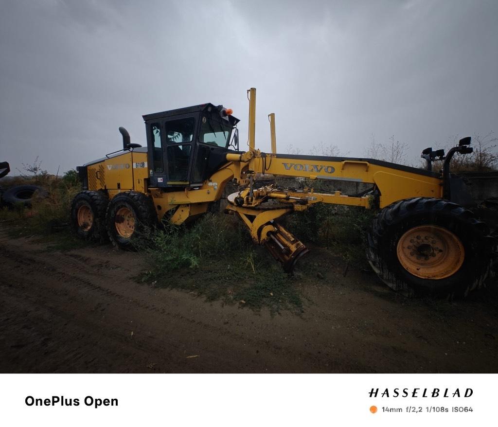  Greder Volvo G710 Гусениці