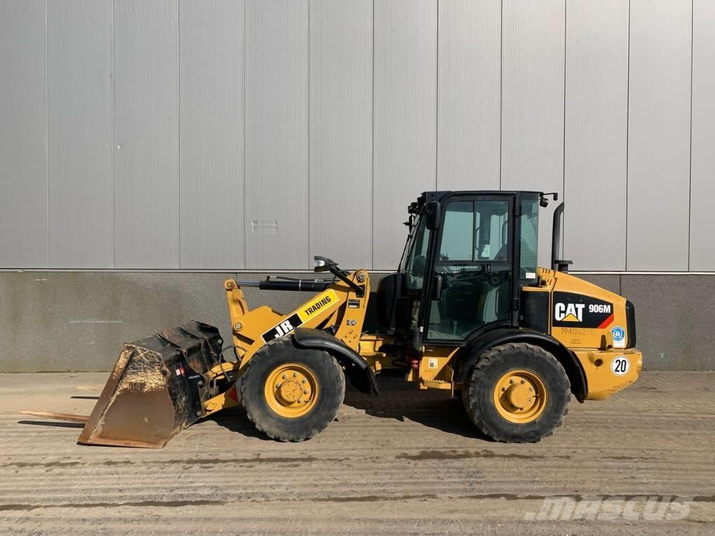 CAT 906 Фронтальні навантажувачі