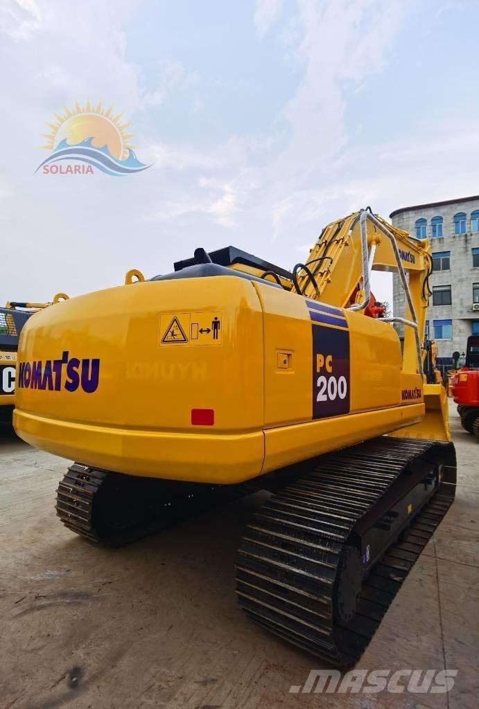 Komatsu PC 200-8 Гусеничні екскаватори