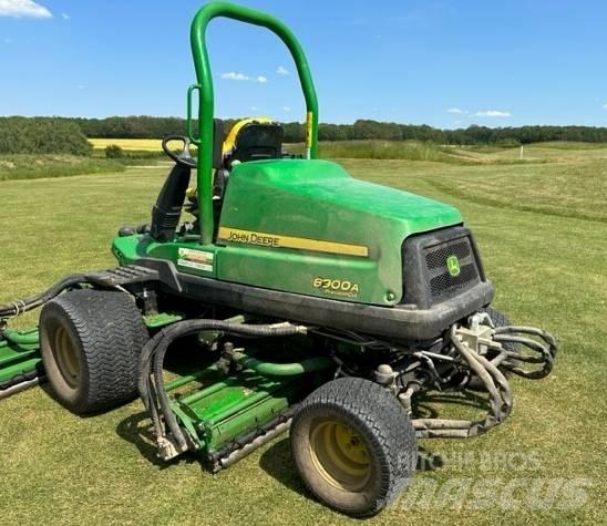 John Deere 8900A Самохідні газонокосарки