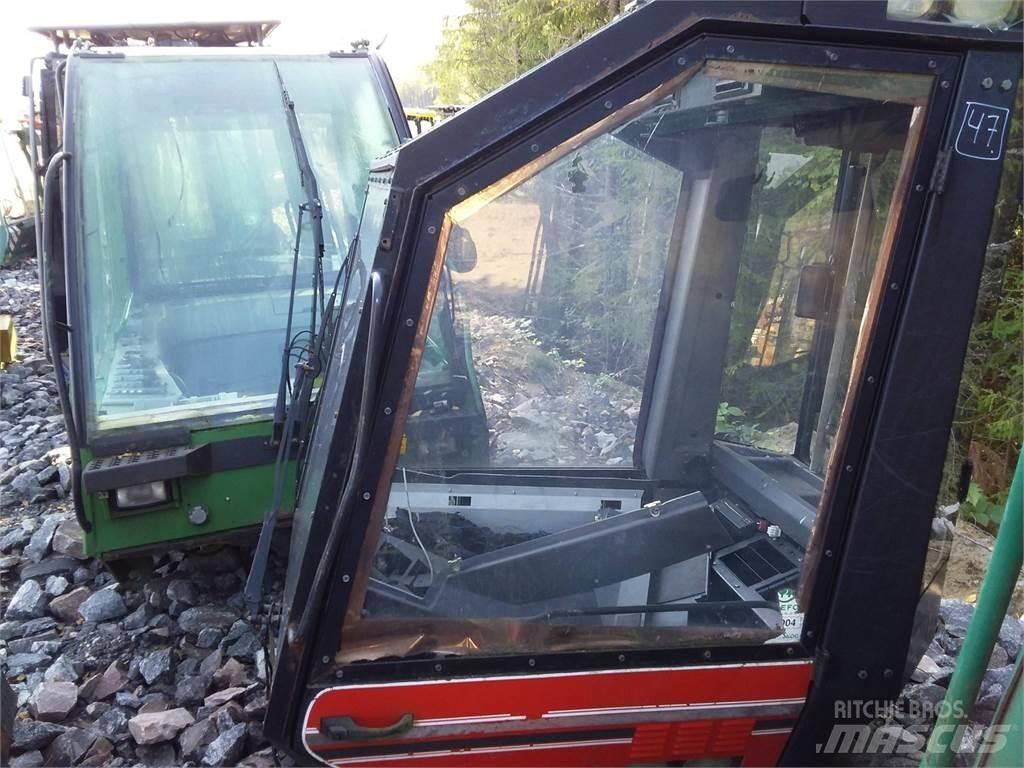 Valmet 901 Кабіна