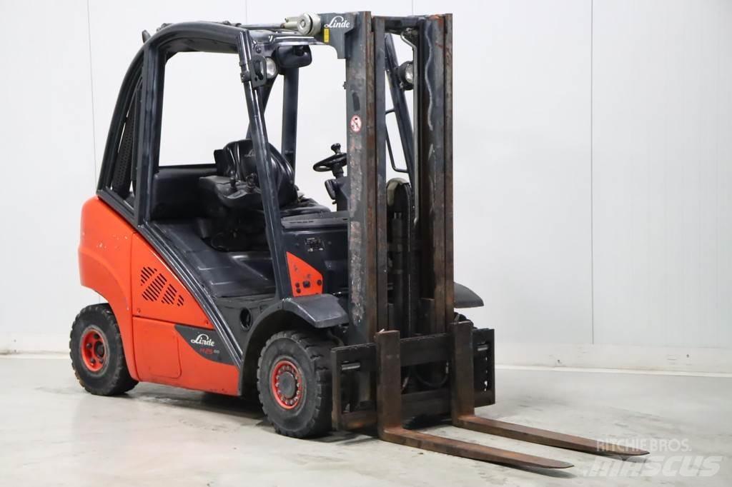 Linde H25D-02 Дизельні навантажувачі