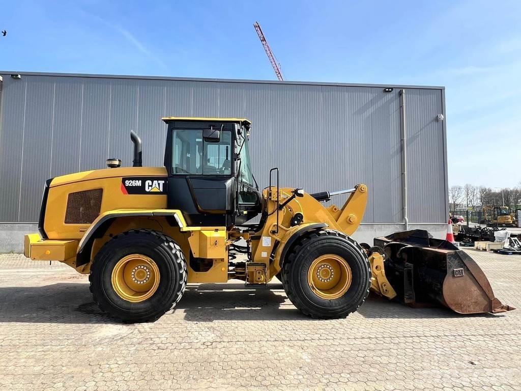 CAT 926M Фронтальні навантажувачі