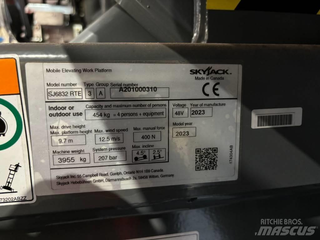 SkyJack SJ 6832 RTE Підйомники-ножиці