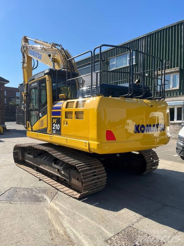 Komatsu PC210LC-11E0 Гусеничні екскаватори