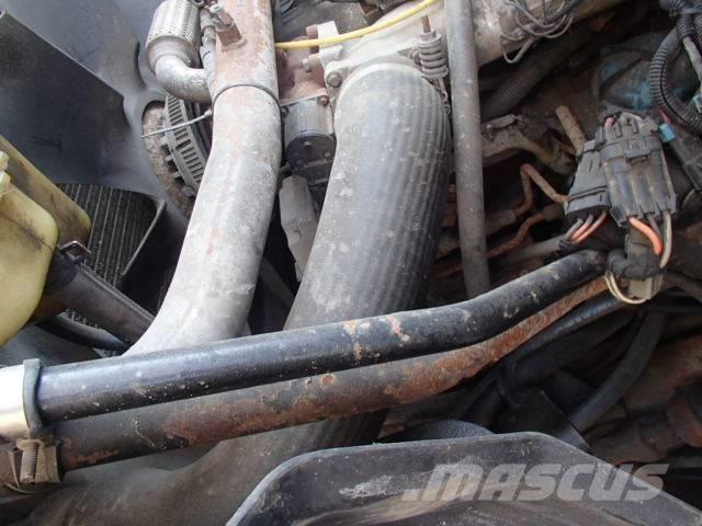 International 7400 Снігоочищувальні ножі та плуги