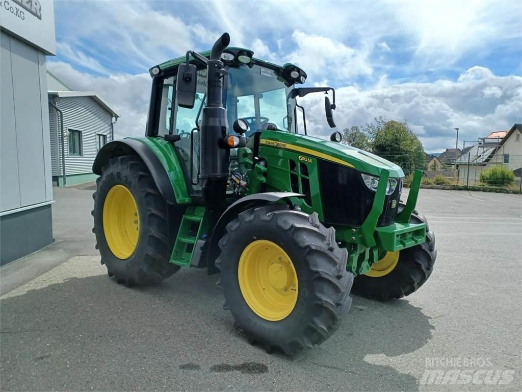 John Deere 6110M Трактори