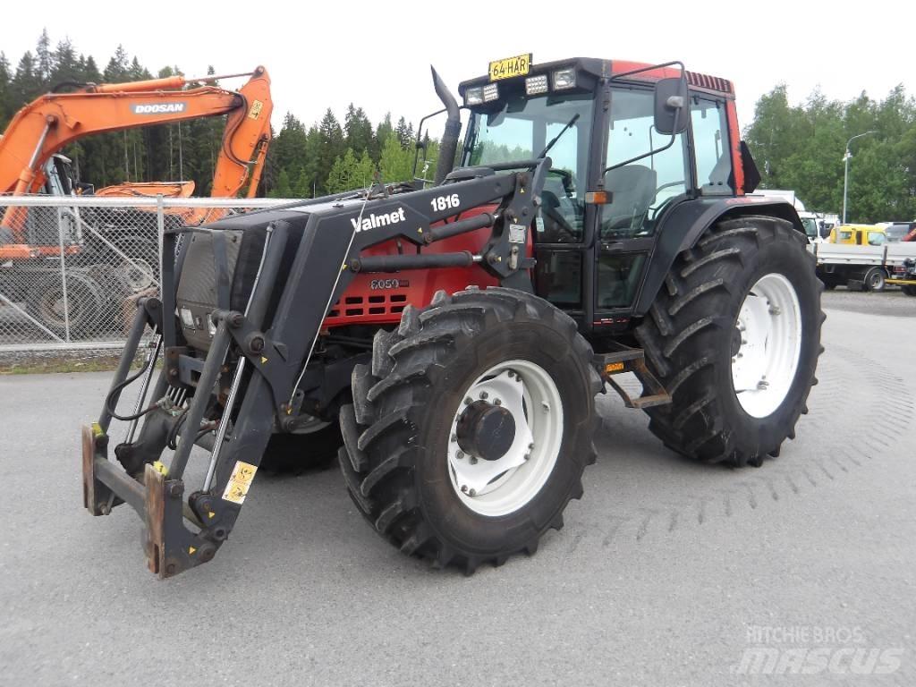 Valtra 8050 Трактори