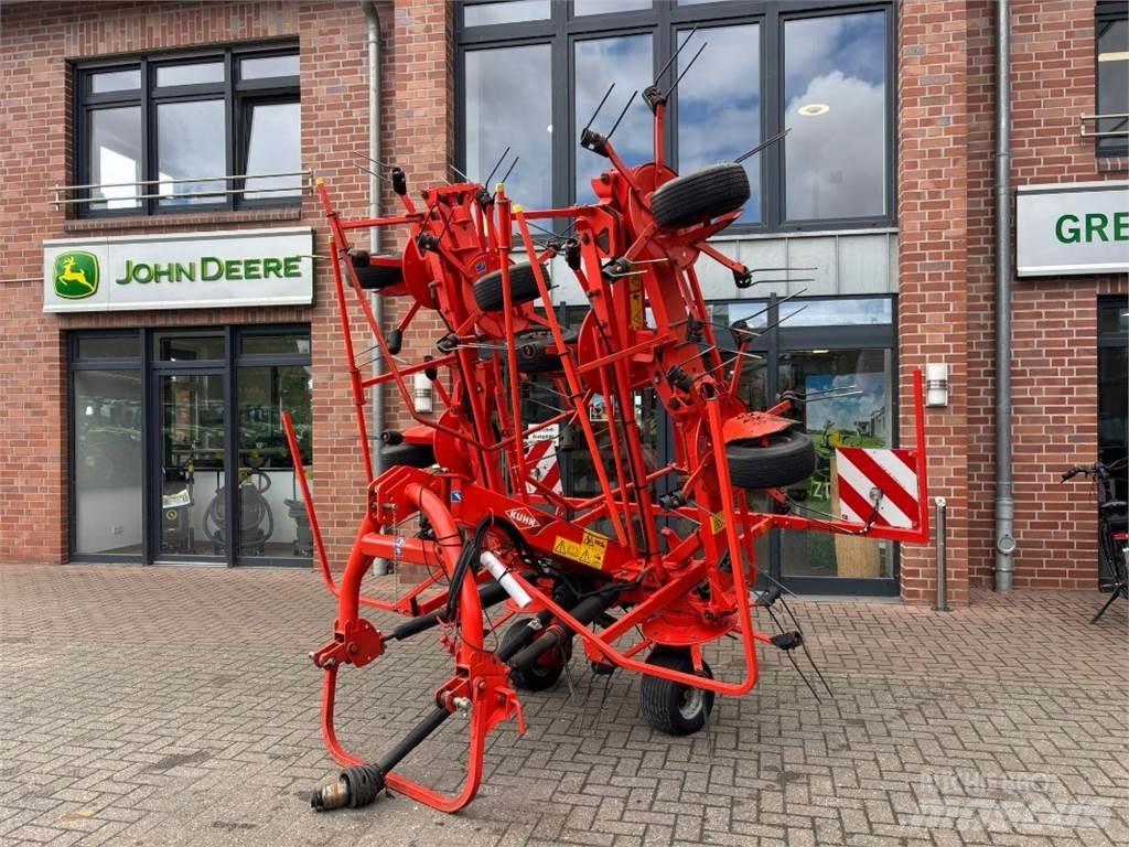 Kuhn GF 8702 Граблі і сінозворушувачі