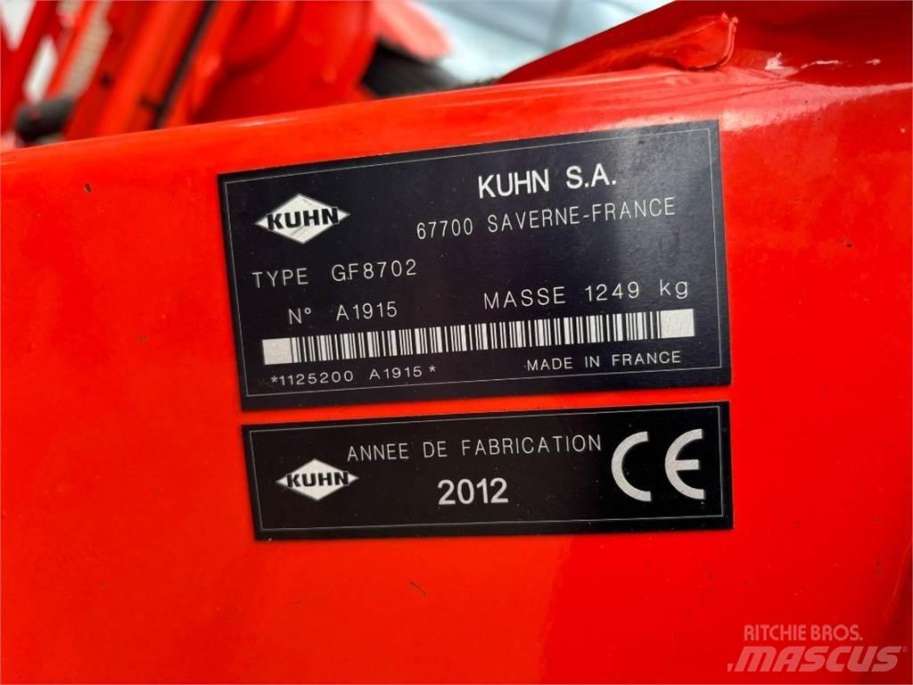 Kuhn GF 8702 Граблі і сінозворушувачі