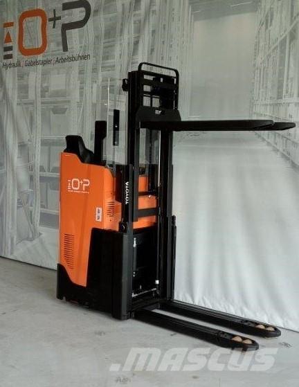 Toyota SSI200D Самохідні електроштабелери