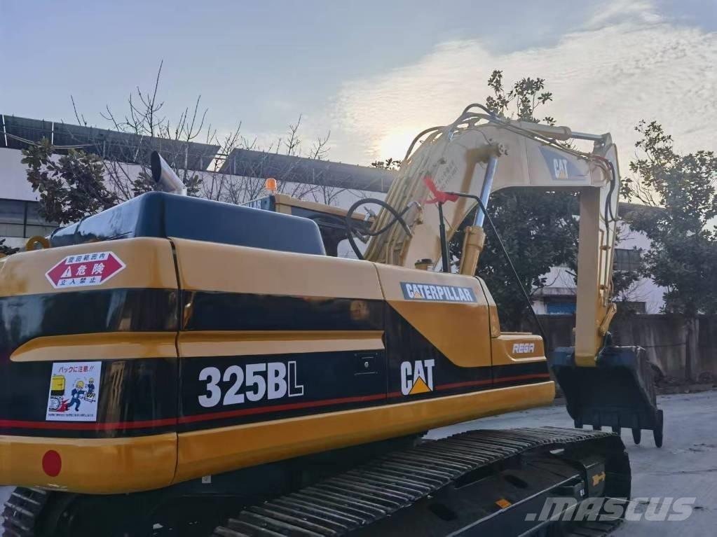 CAT 325 B L Гусеничні екскаватори