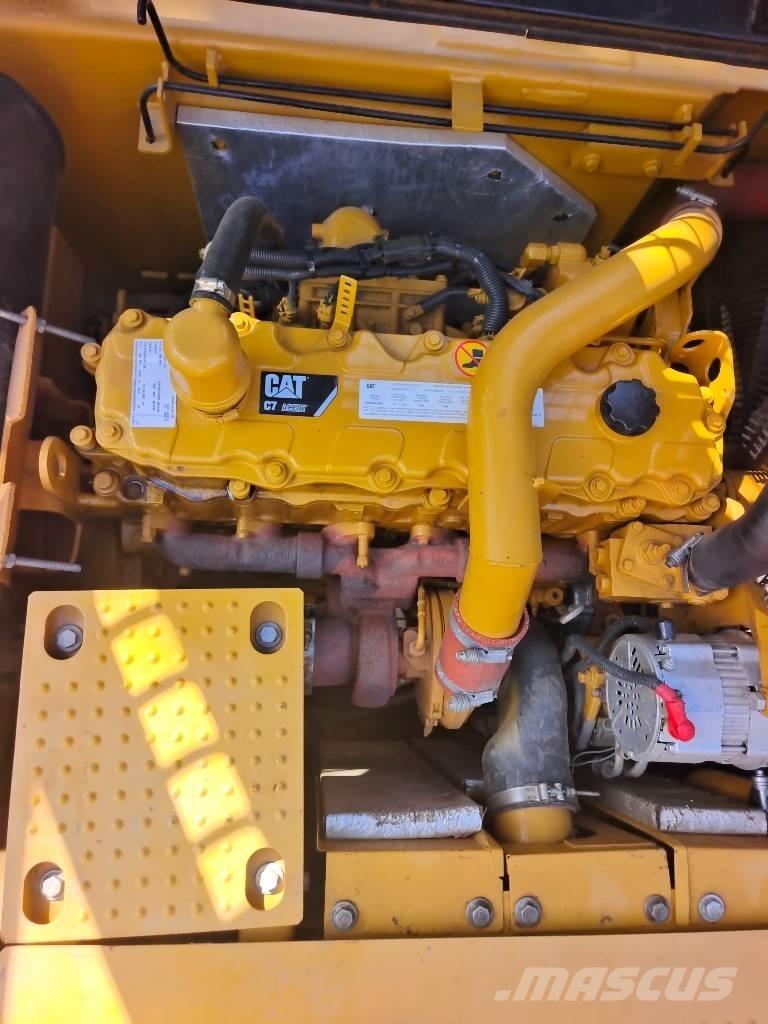 CAT 329D2L Гусеничні екскаватори