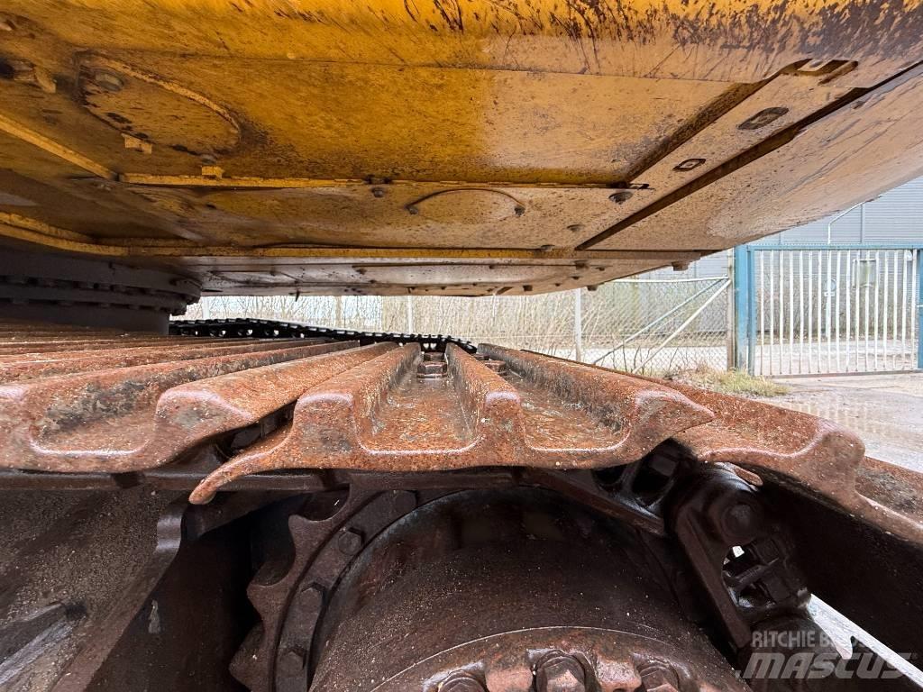 Komatsu HB 215 LC-2 Гусеничні екскаватори