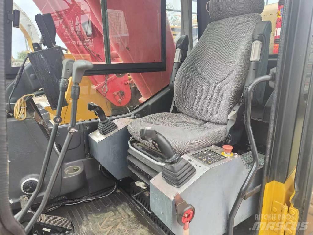 Sany SCC2000A Гусеничні крани