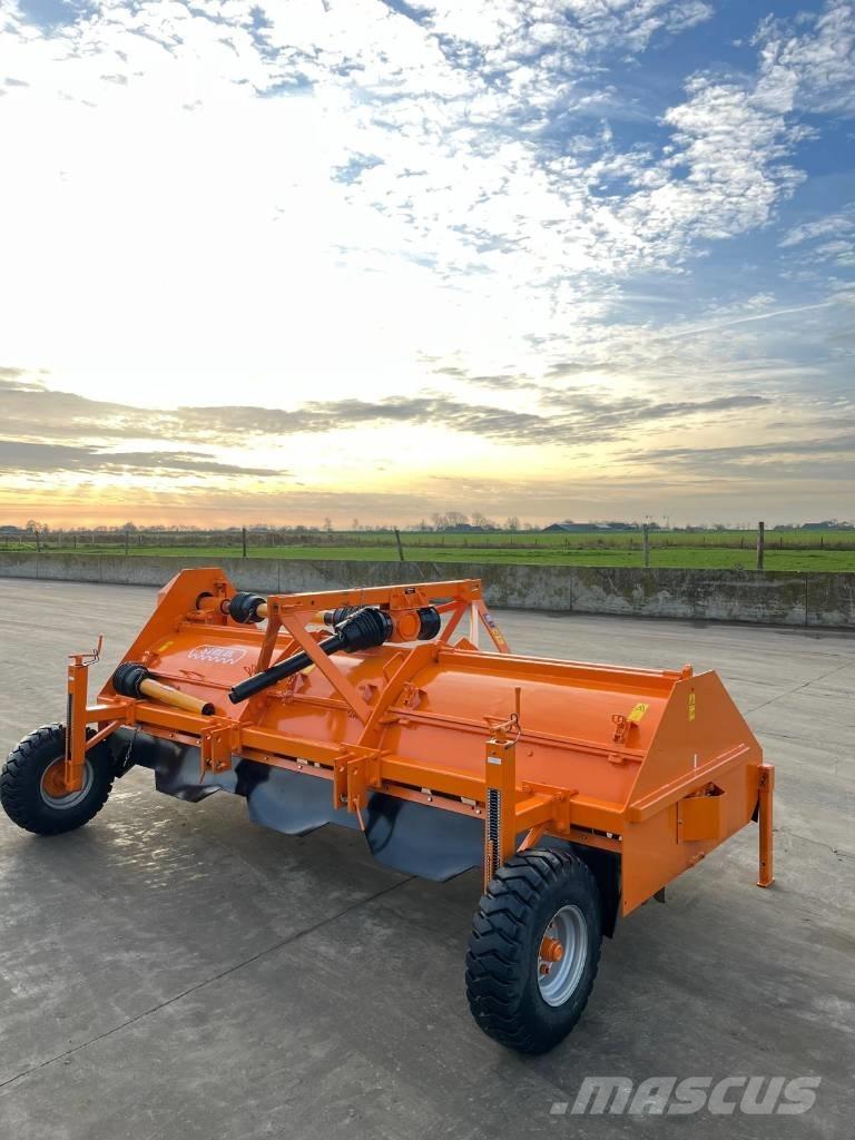 Struik 4LKFA75 видаляють бадилля