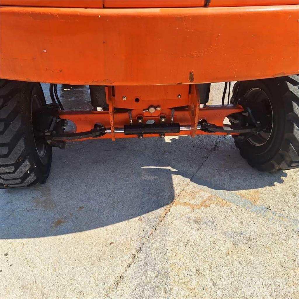 JLG 460SJ Телескопічні підйомники
