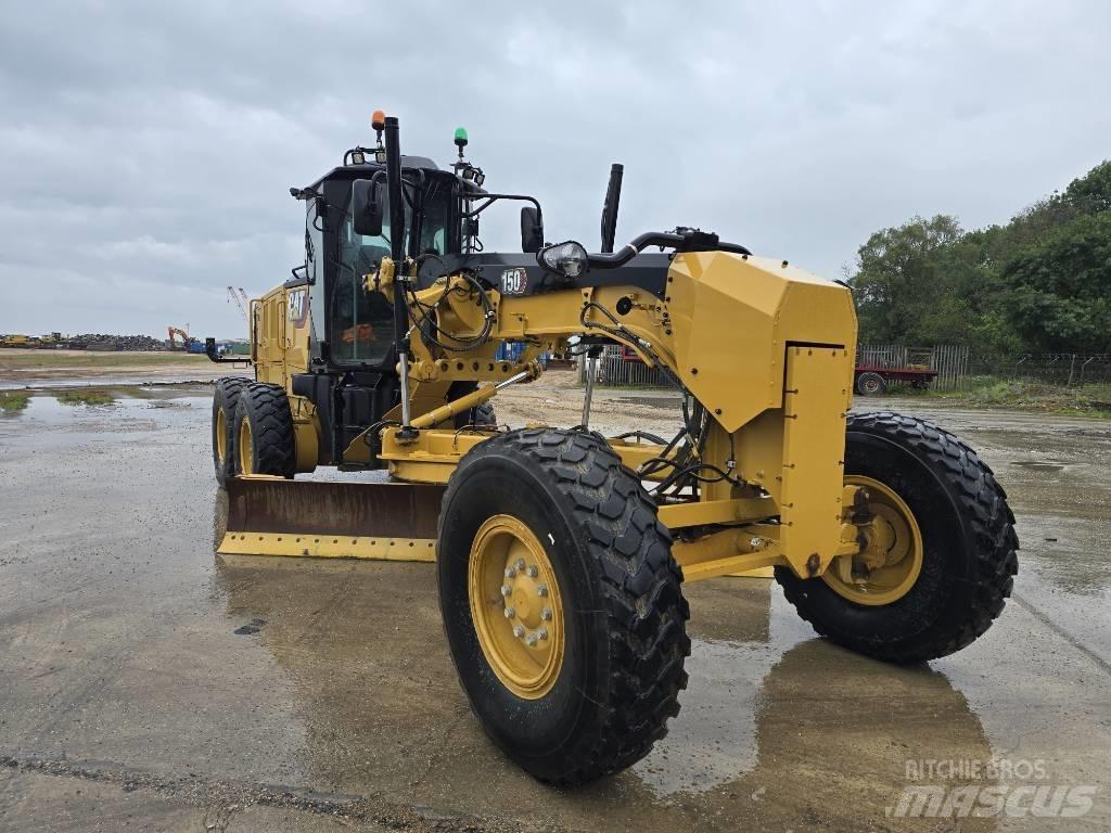 CAT 150 Грейдери