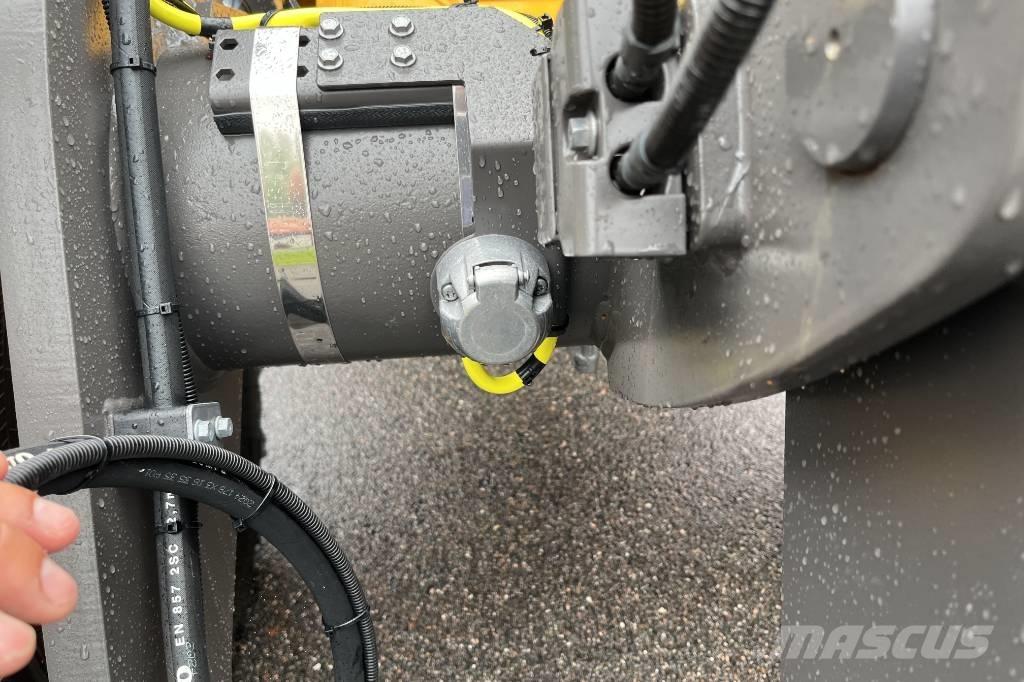 Volvo L 30 Фронтальні навантажувачі