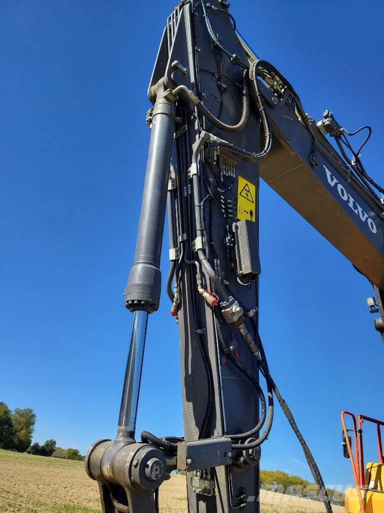 Volvo ECR  235  EL Гусеничні екскаватори