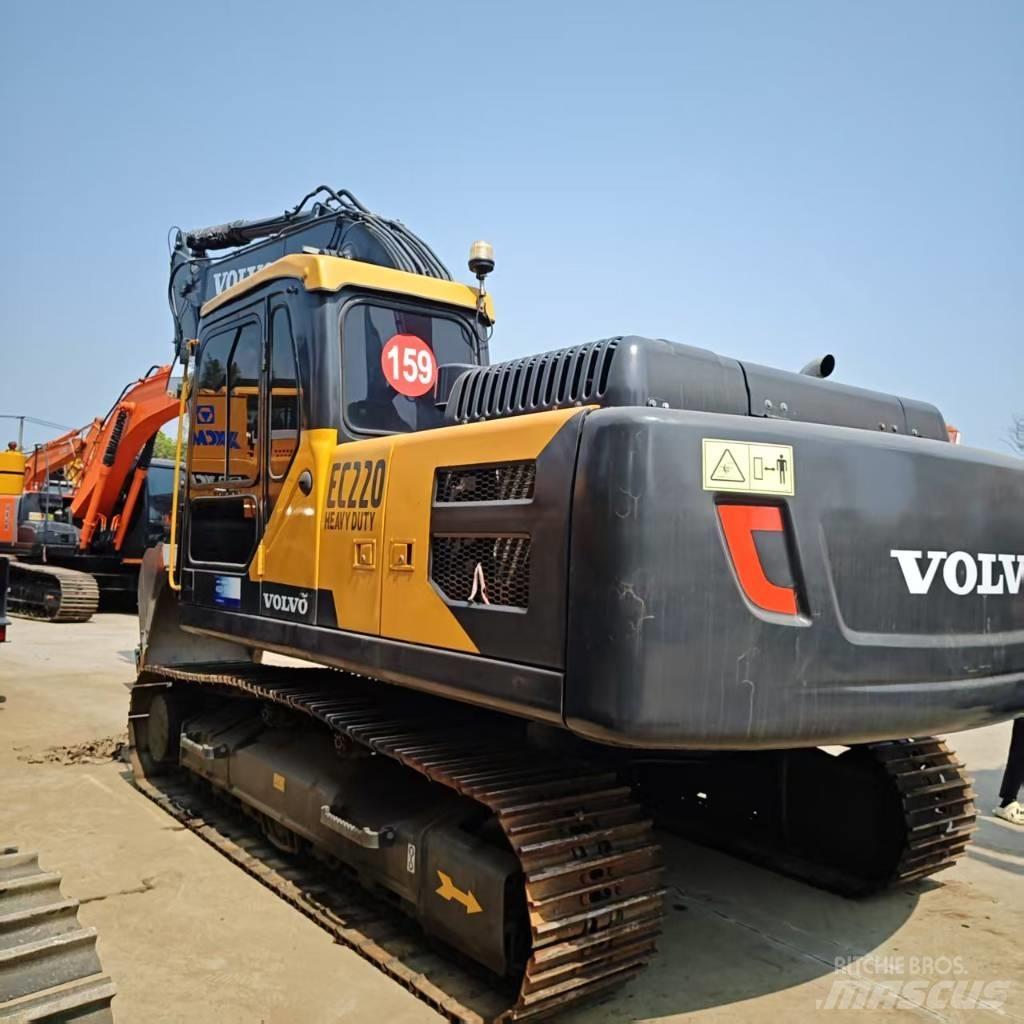 Volvo EC 220 Гусеничні екскаватори