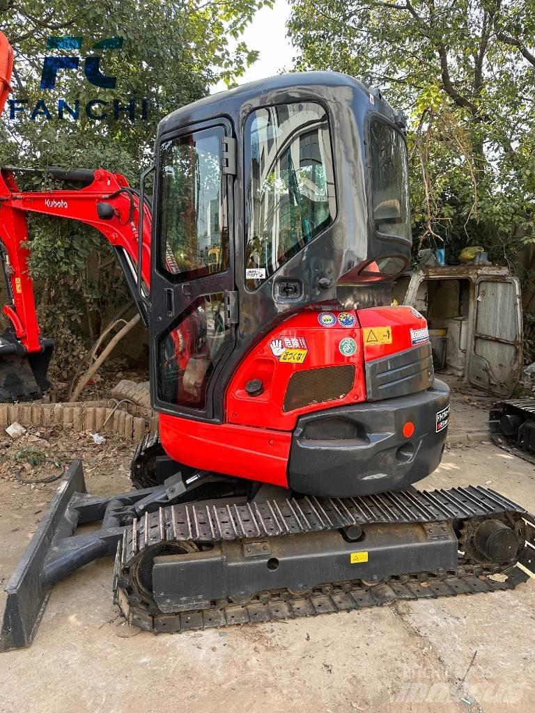 Kubota U 35 Гусеничні екскаватори
