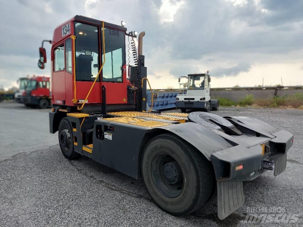 Kalmar T2 Термінальні трактори