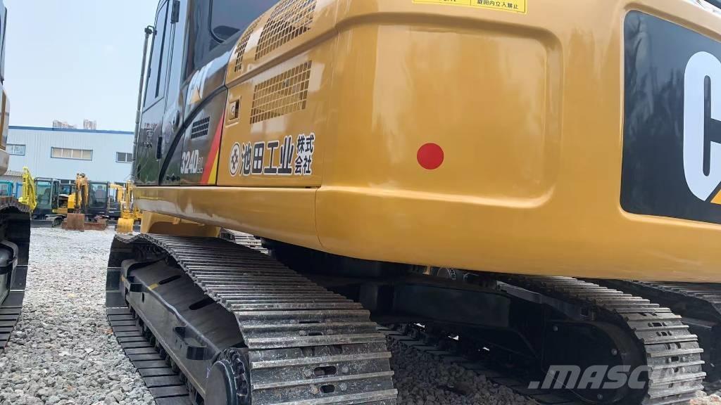 CAT 324 D L Гусеничні екскаватори