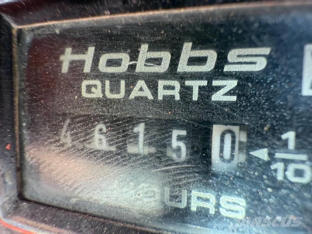 Aichi SR 182 Телескопічні підйомники