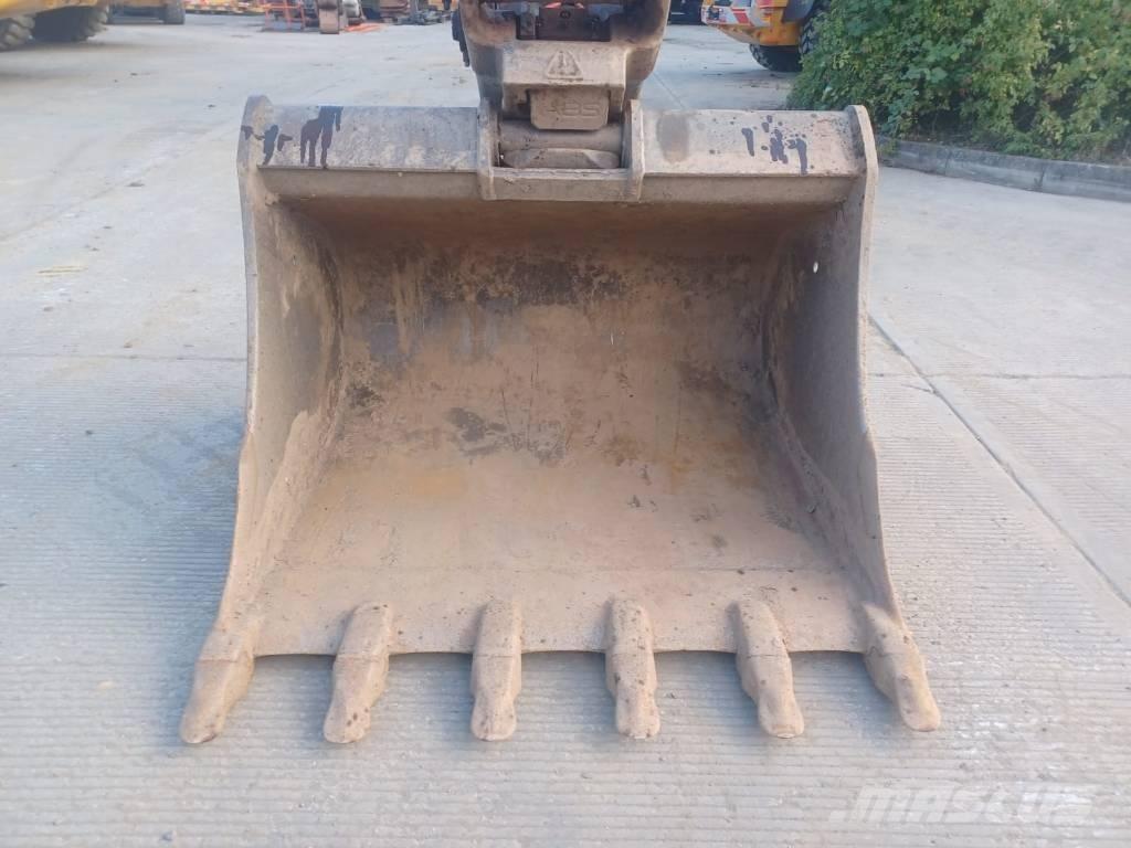 Volvo EC250EL Гусеничні екскаватори