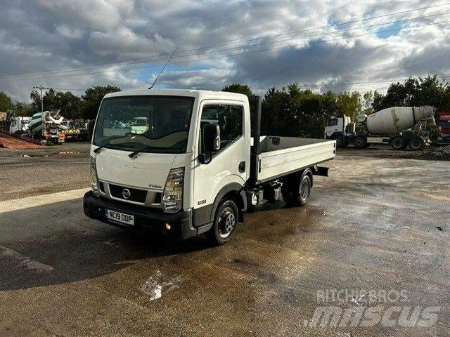 Nissan NT400 Cabstar Пікапи / Бічне розвантаження