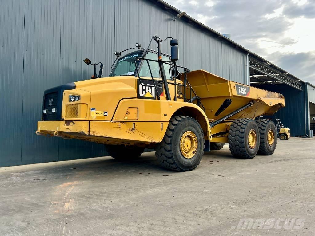 CAT 735C Зчленовані самоскиди