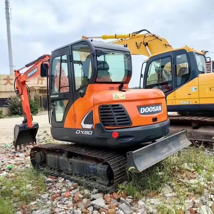 Doosan DX 60 Гусеничні екскаватори