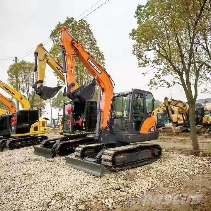 Doosan DX 60 Гусеничні екскаватори