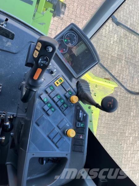 CLAAS AVERO 240 Зернозбиральні комбайни