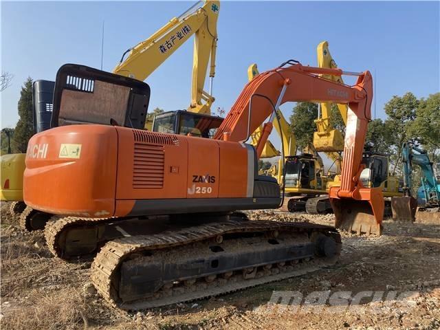 Hitachi ZX250 Гусеничні екскаватори