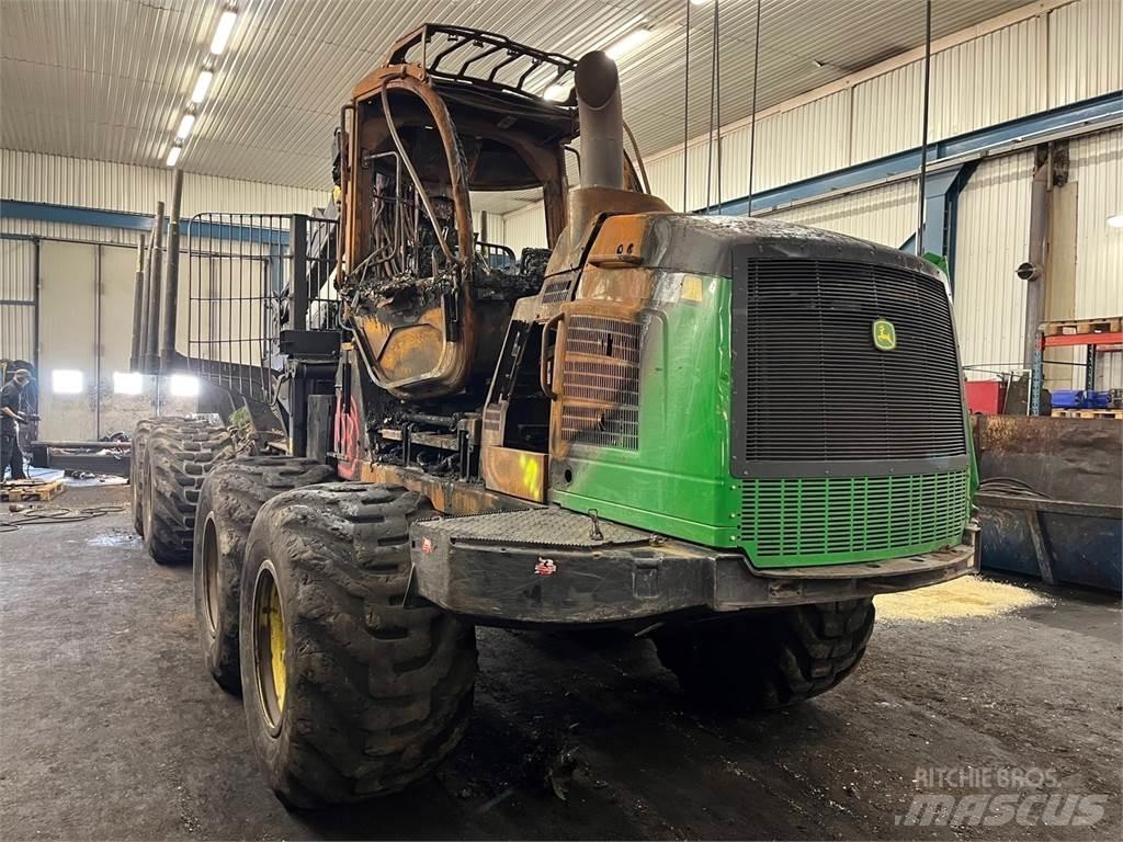 John Deere 1210E Форвардери