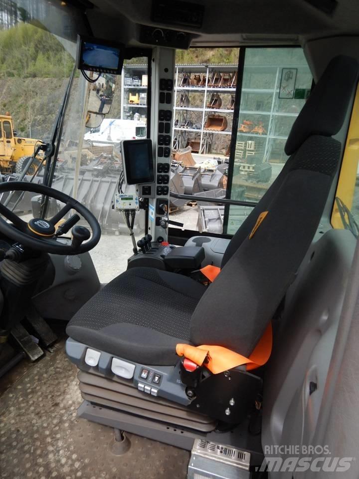 Volvo L 70 H Фронтальні навантажувачі