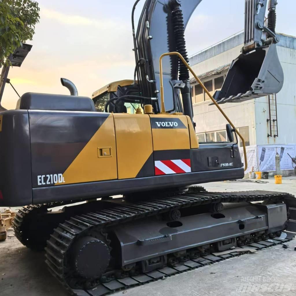 Volvo EC 210 D Середні екскаватори 7т. - 12т.