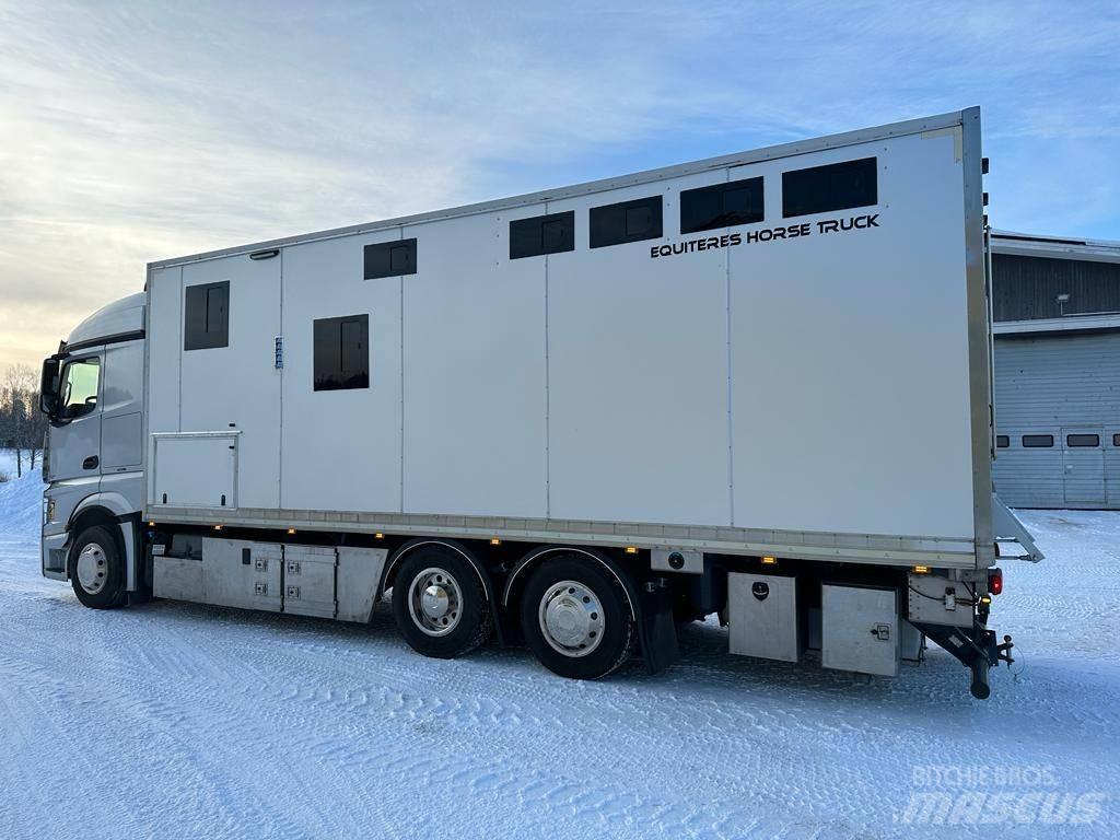 Mercedes-Benz Actros Автотранспорт для перевезення тварин