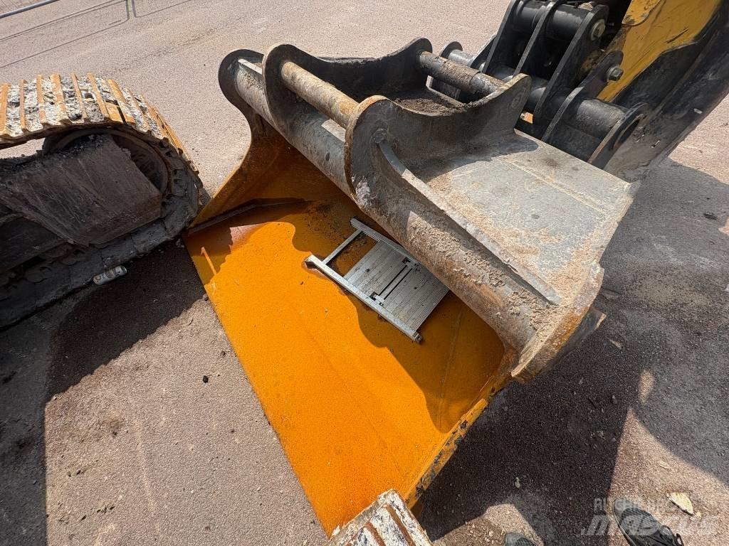 Volvo ECR 235 EL Гусеничні екскаватори