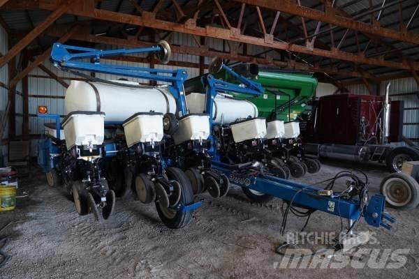 Kinze 3200 12R30 Cажалки
