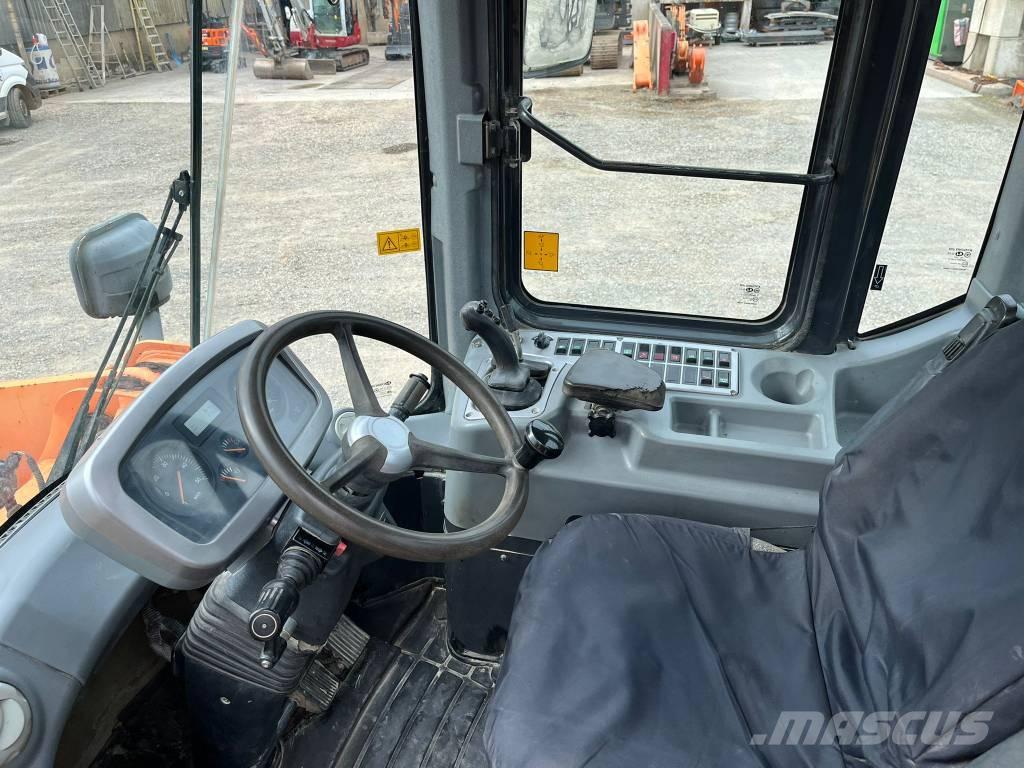Doosan DL 200 Фронтальні навантажувачі