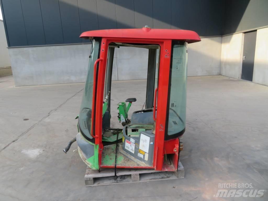 Volvo L30B / L35B Кабіна