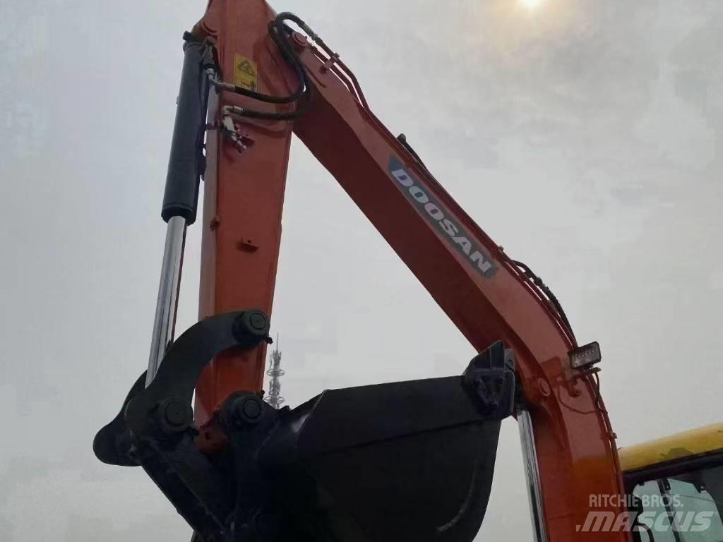 Doosan DX 60 Гусеничні екскаватори