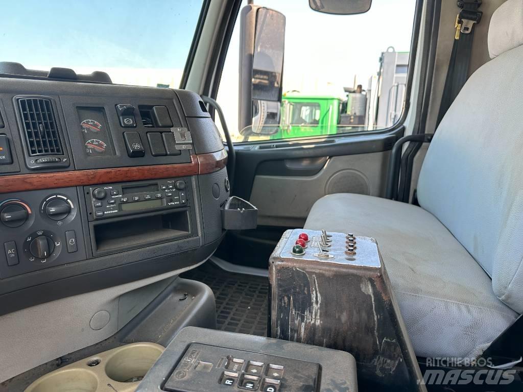 Volvo VHD Сміттєвози