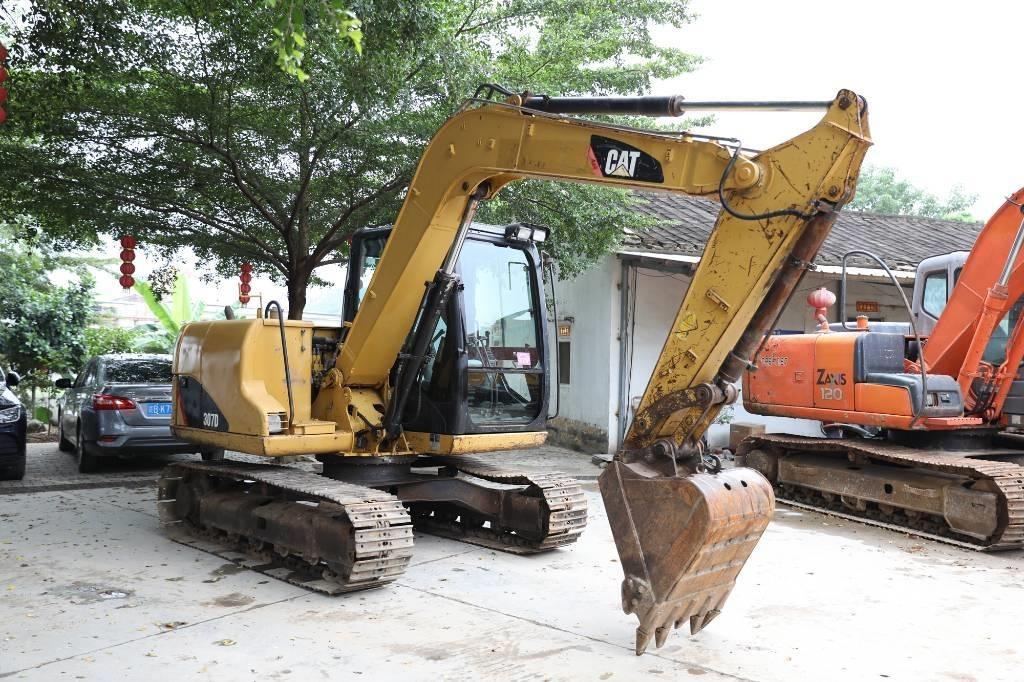CAT 307 D Гусеничні екскаватори