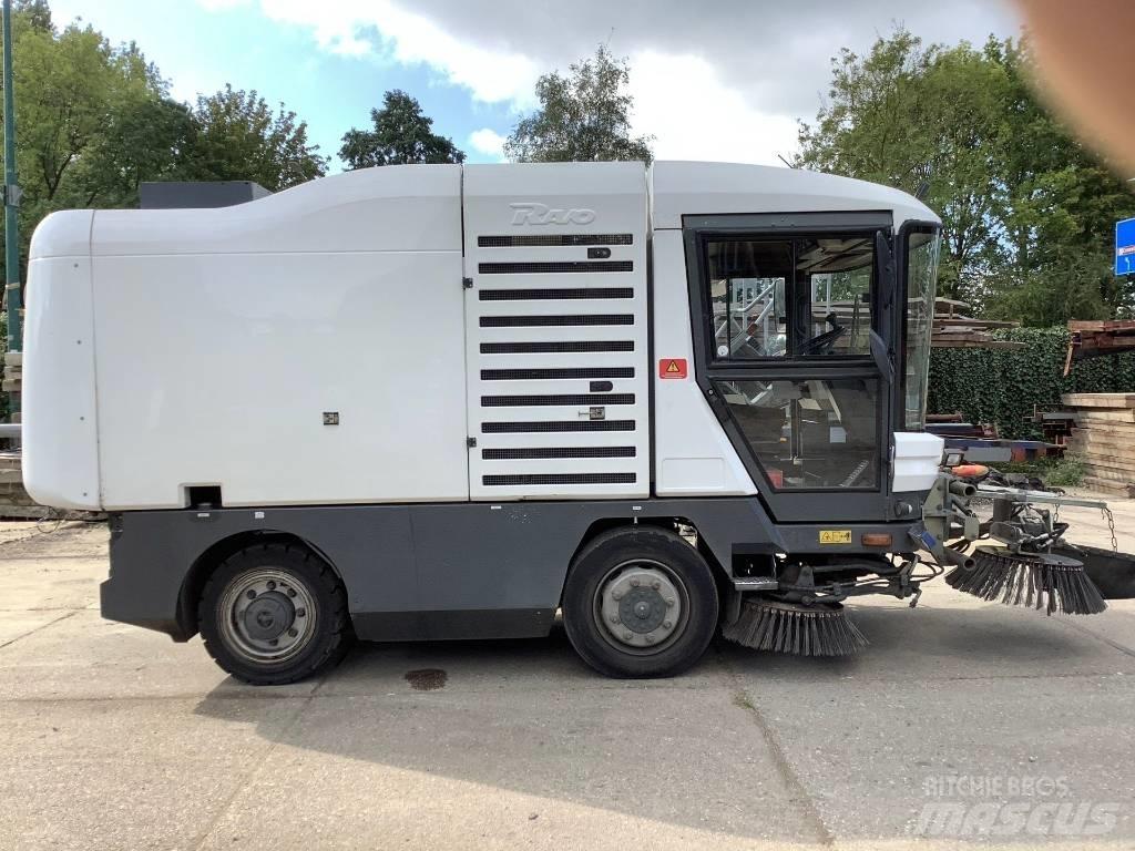 Ravo 540ST Підмітальні машини