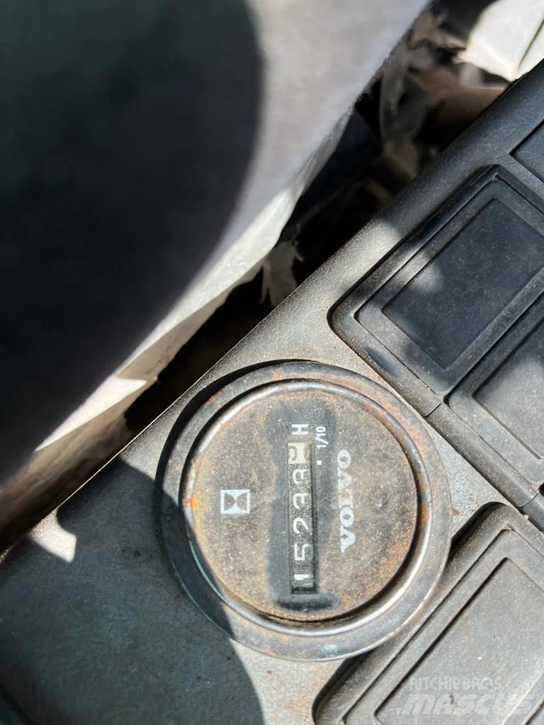 Volvo EC 700 B LC Гусеничні екскаватори